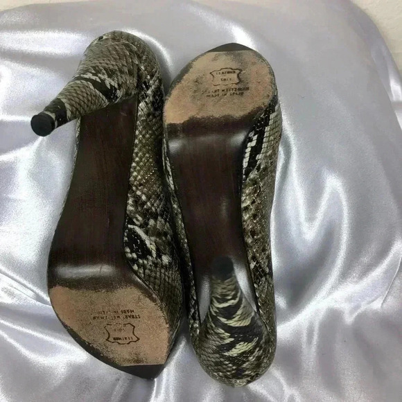 Stuart Weitzman Women’s Python Embossed Leather Platforms Heels Pumps Si… - Picture 7 of 8